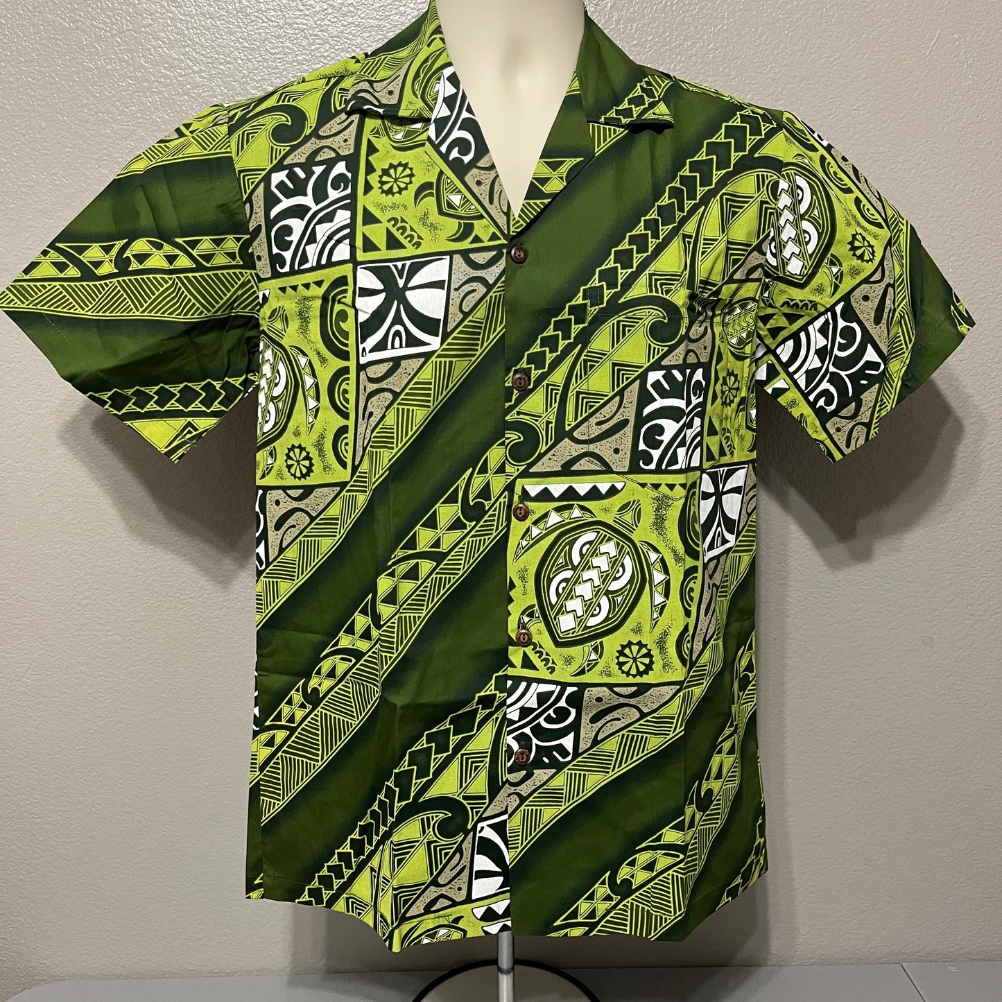 Hawaiian Box Honu Aloha Shirt