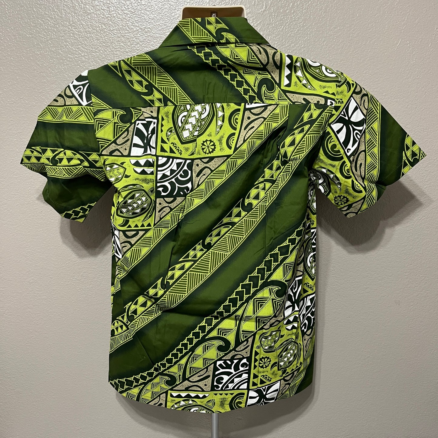 Hawaiian Box Honu Aloha Shirt