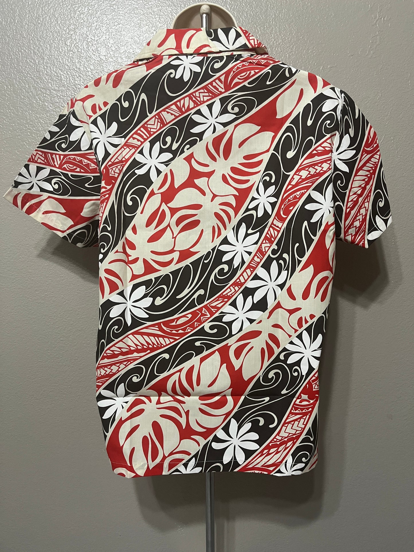 Women’s Cream Monstera Aloha Shirt